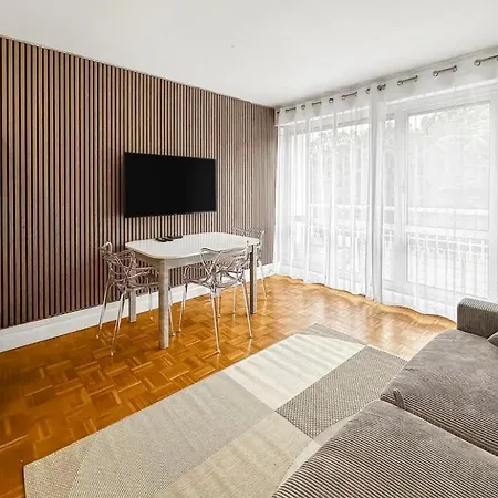 Spacious And Family Apartment *